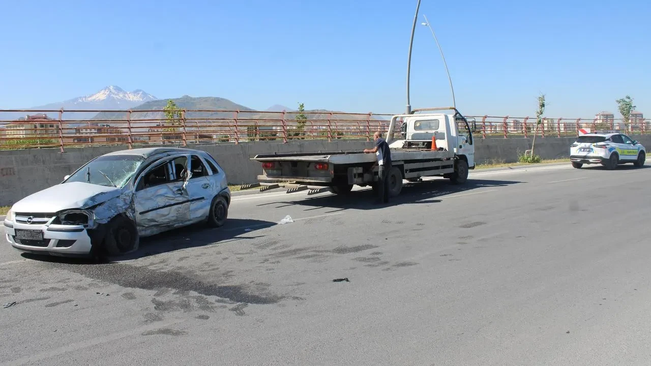 Kayseride hamile sürücü ve bebeği kazada yaşamını yitirdi