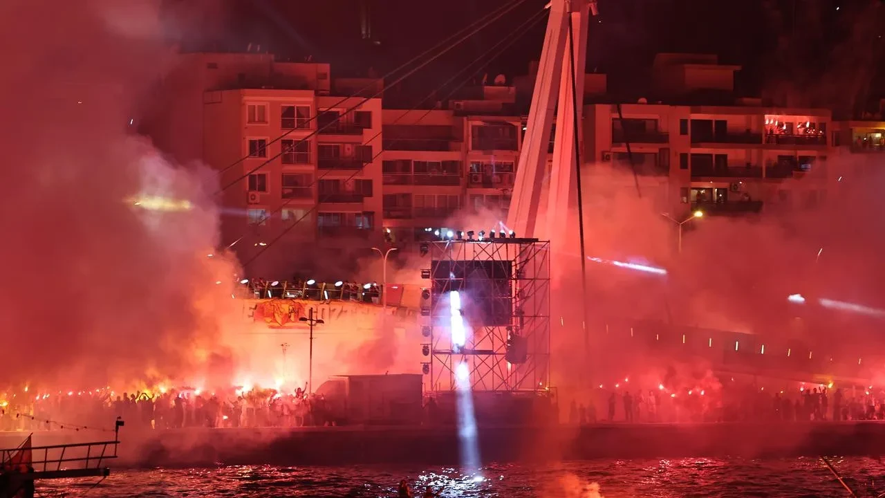 Göztepe yüzüncü yılını Güzelyalı Sahilinde coşkuyla kutladı