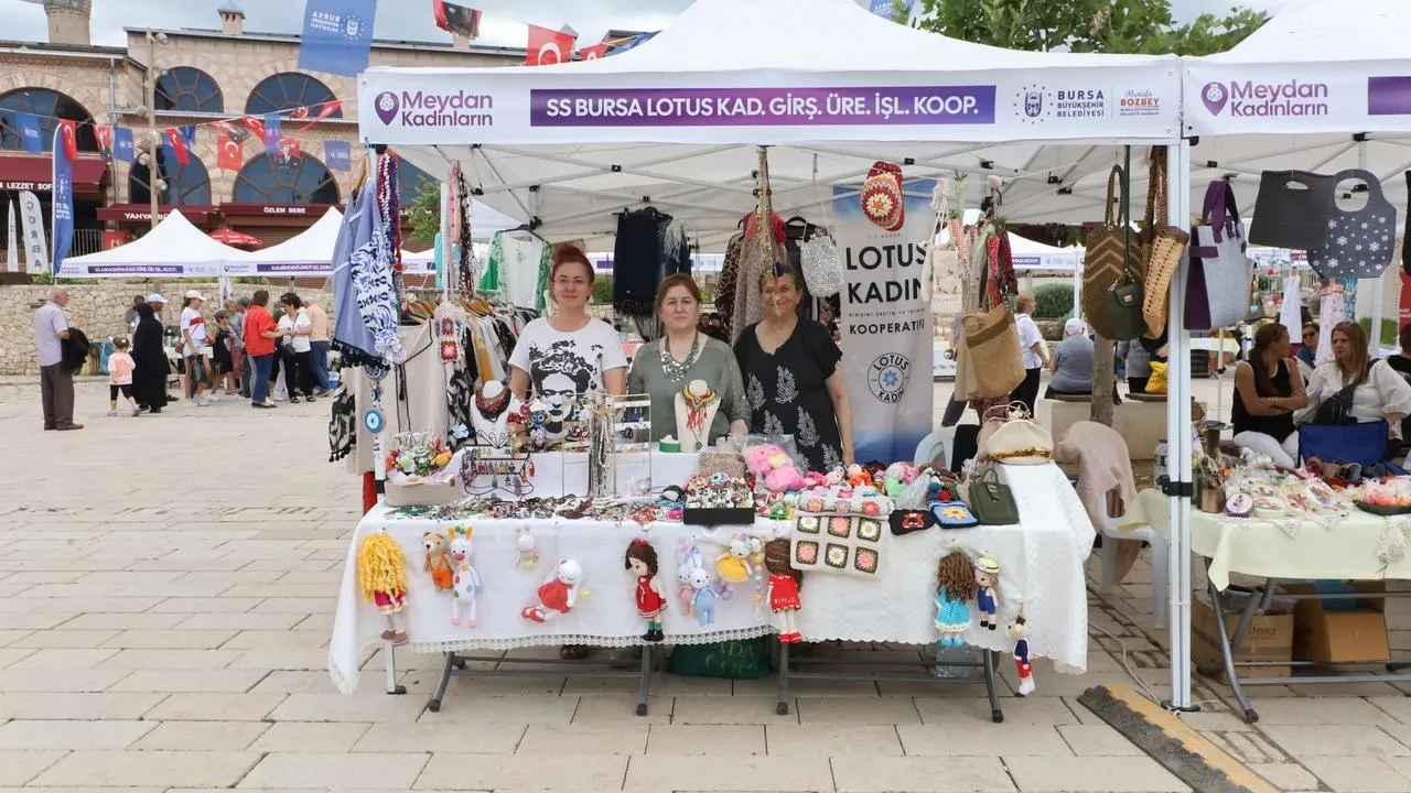 Bursa Çarşıbaşında kadın kooperatifleri el emekleriyle buluşuyor