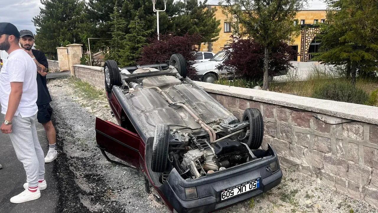 Nevşehirde kediye çarpmamak isteyen sürücü takla attı