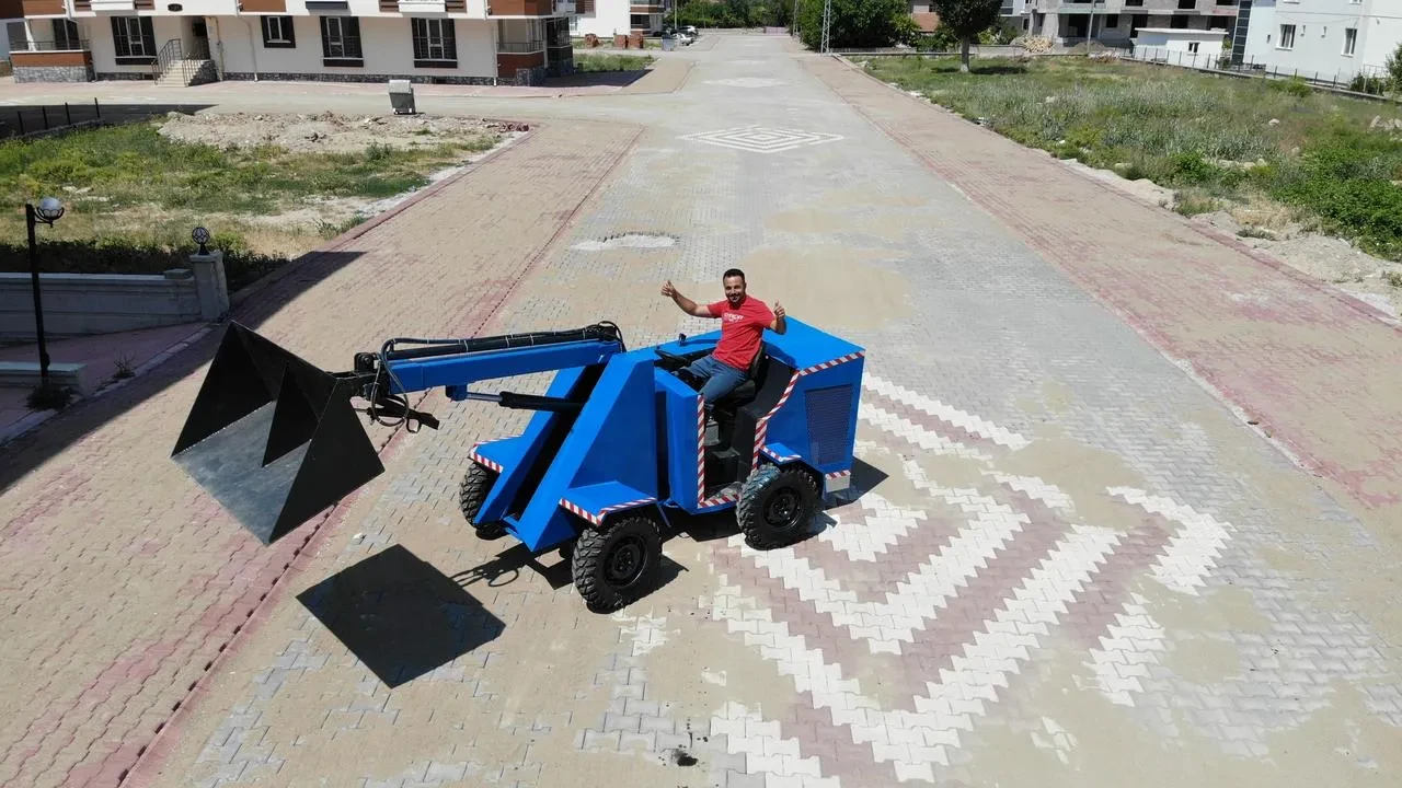 Kırşehirli genç yerli mini kepçe üretmeyi başardı