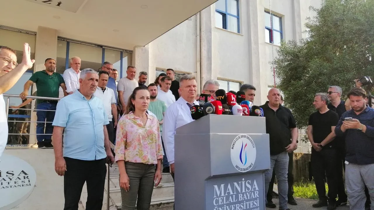 Manisa Büyükşehir Başkanı Ferdi Zeyrek hayatını kaybetti