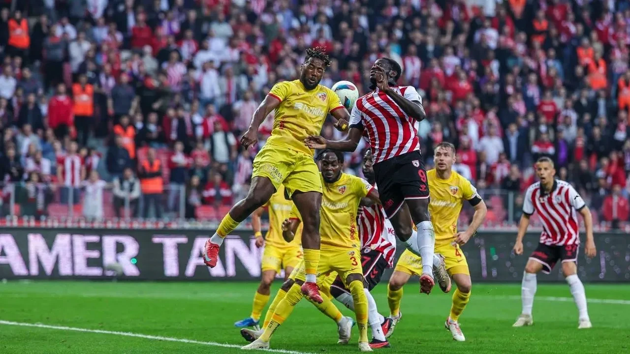 Samsunspor Süper Ligte Kayserisporu son dakikada geçti