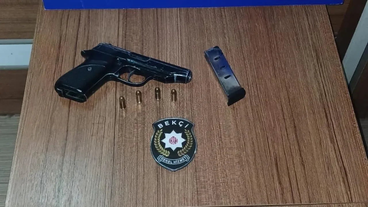 Ruhsatsız ses tabancası taşıyan kişi Manisada yakalandı