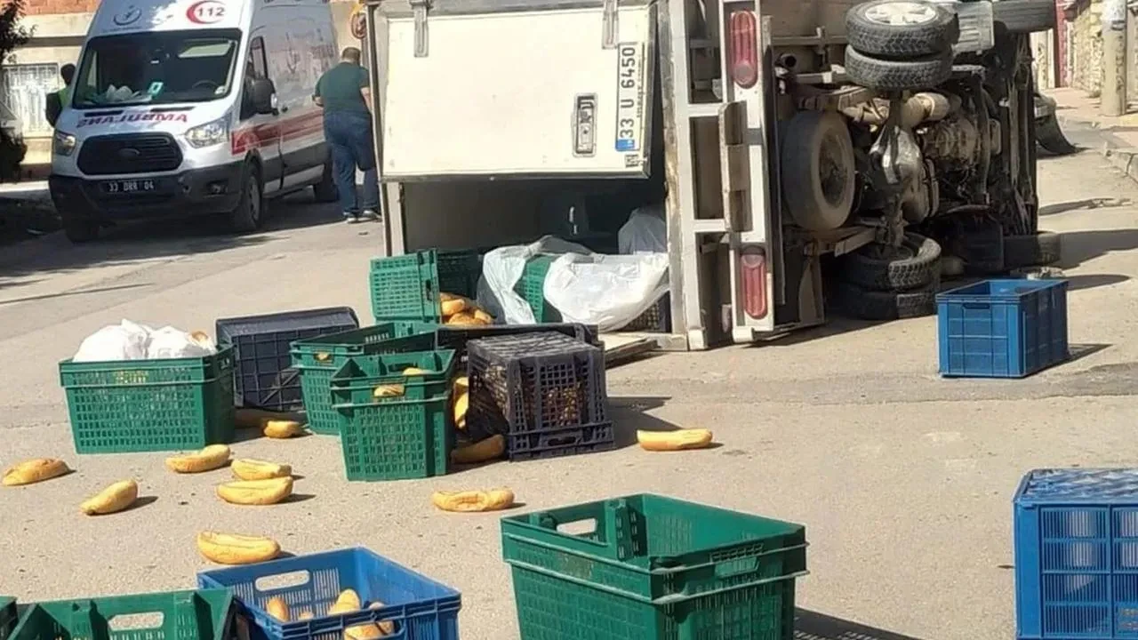 Mut ilçesinde iki kamyonet kaza yaptı yaralı var