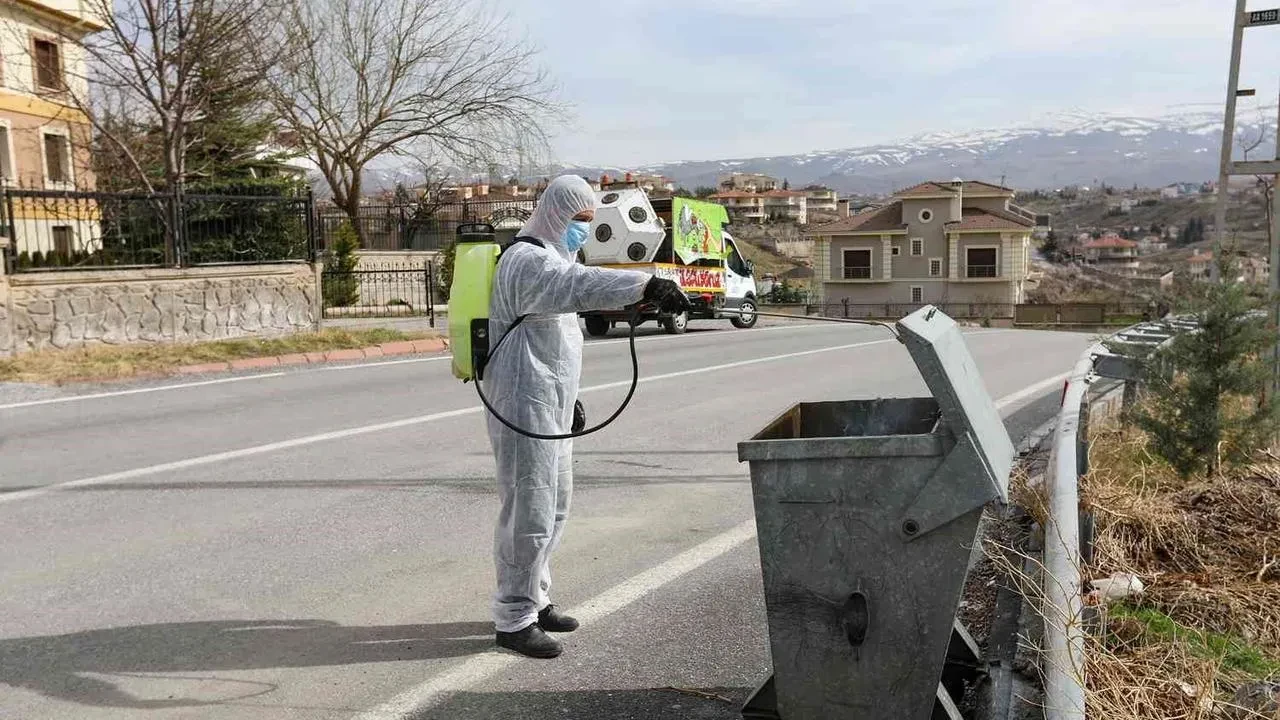 Talas Belediyesi haşerelerle mücadele için sahaya çıktı
