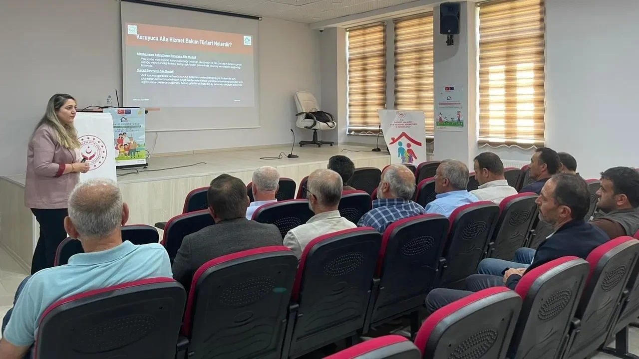 Aydıntepe muhtarları kadına şiddet eğitiminde buluştu