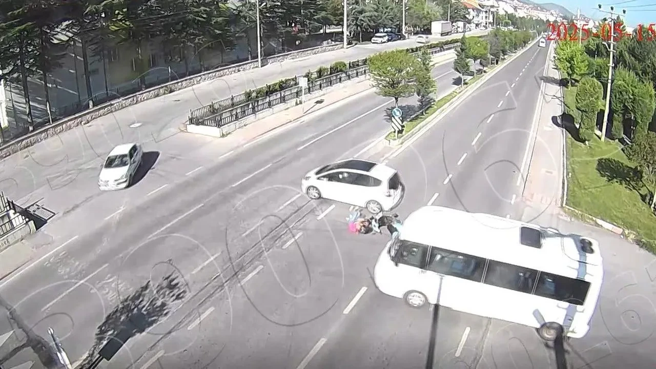 Kütahya üç mahallede motosiklet kazaları kameralara yakalandı