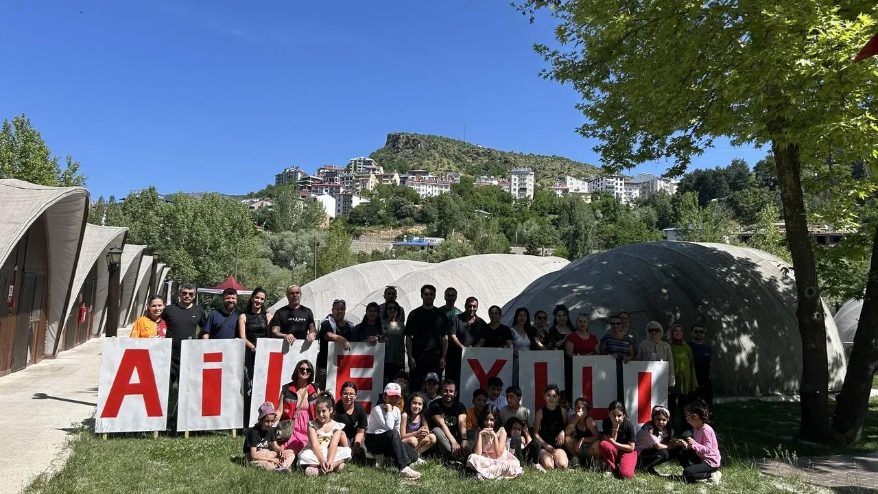 Tuncelide aileler dijital detoks kampında buluştu