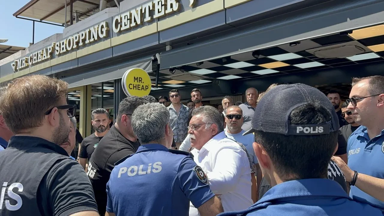 Marmaris İçmeler kaçak yapı yıkımında arbede yaşandı