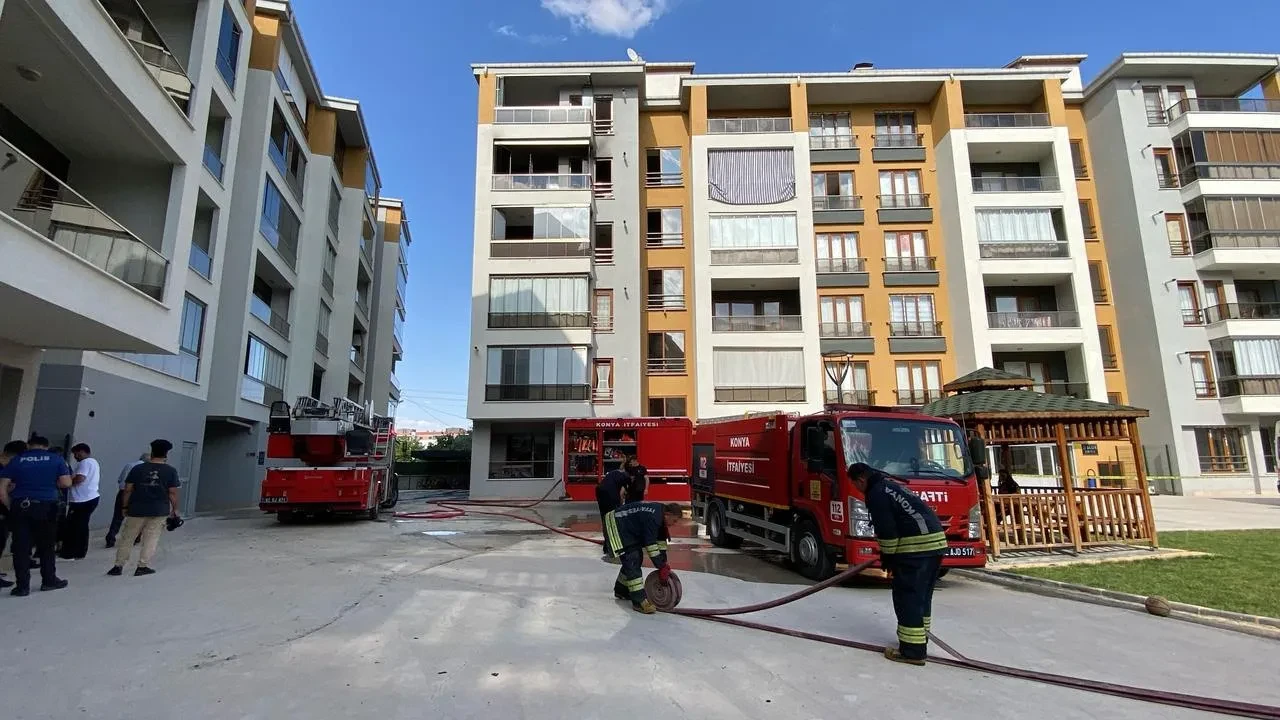 Konya Karatay sitesinde şarj aleti yangın çıkardı