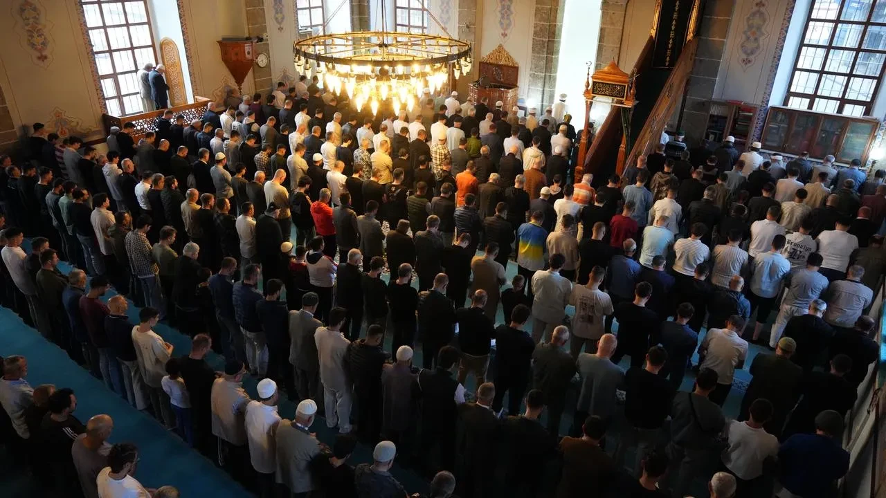 Samsun Büyük Camide bayram namazı coşkuyla kılındı