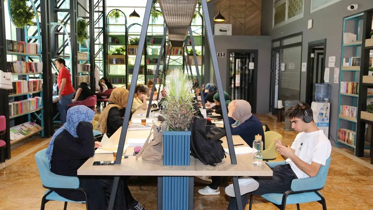 Meram kütüphaneleri LGS ve YKS öğrencilerini ağırlıyor