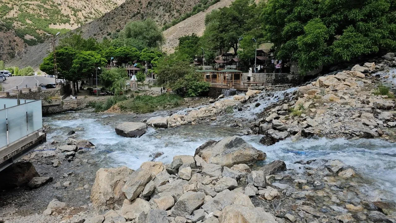 Vanın doğal cenneti Kanispi Şelalesini keşfedin