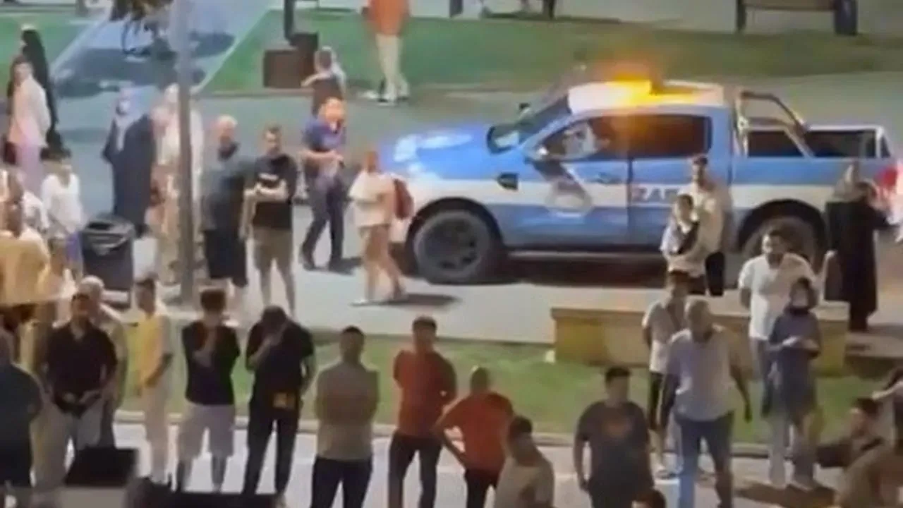 Bursa Mudanya sahilinde seyyar satıcılar kaldırıldı