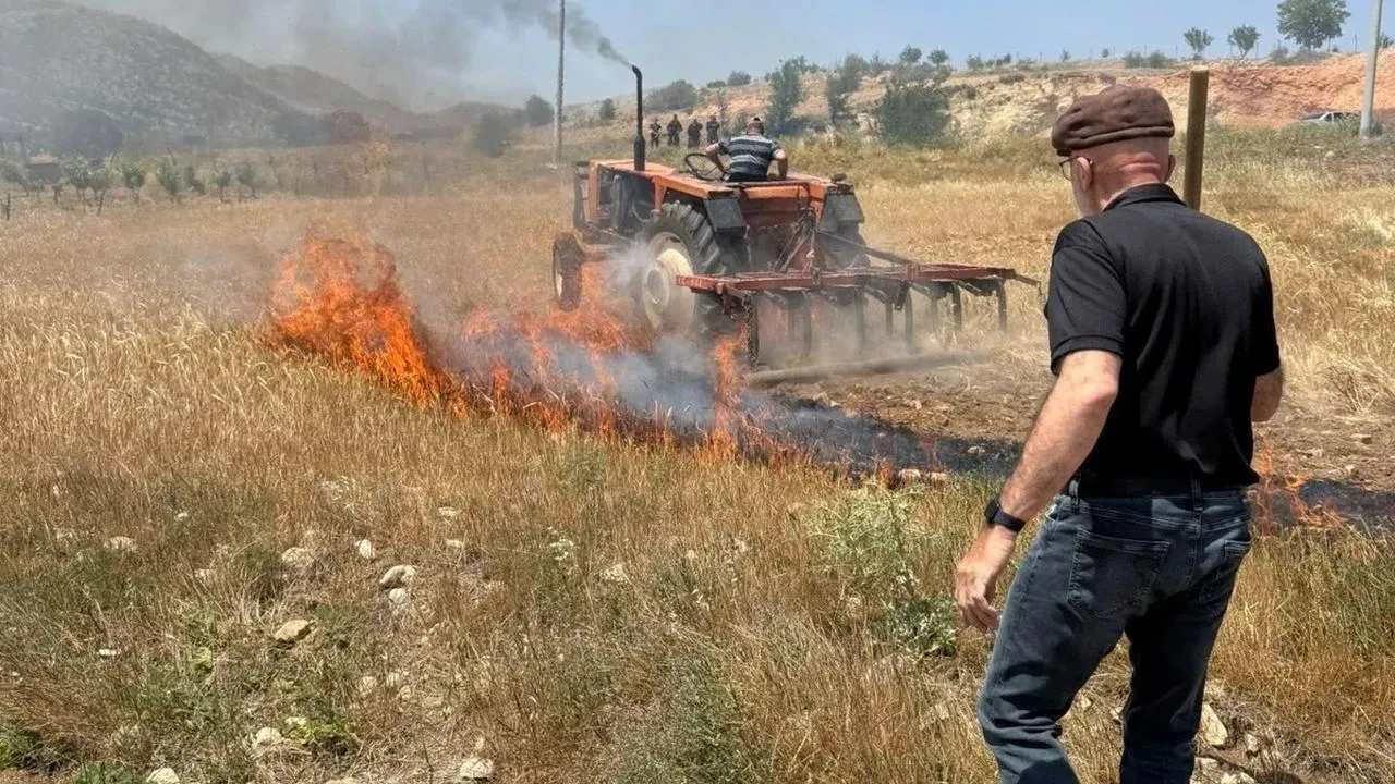 Karamanda ekili alanda çıkan yangın söndürüldü