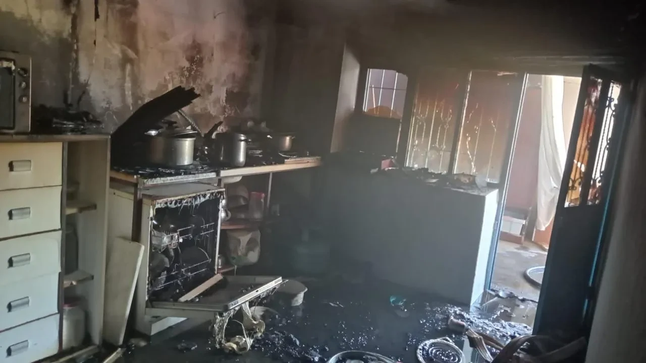 Malatya Yeşilyurtta mutfak yangını kısa sürede söndürüldü