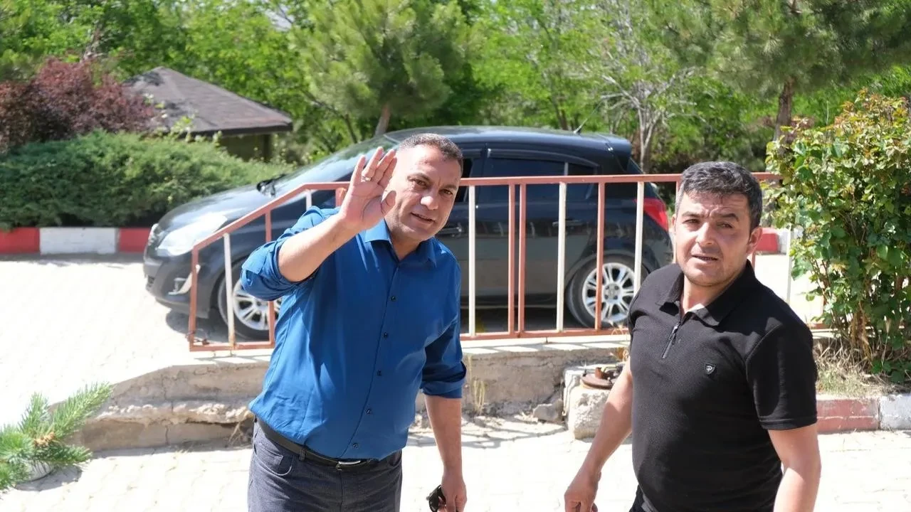 Başkan Ekinci sınava hazırlanan gençleri ziyaret etti