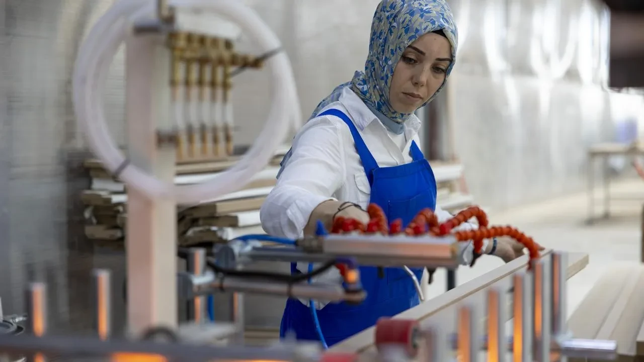 Mersinli kadınlar MERCEK ile teknik meslekleri öğreniyor