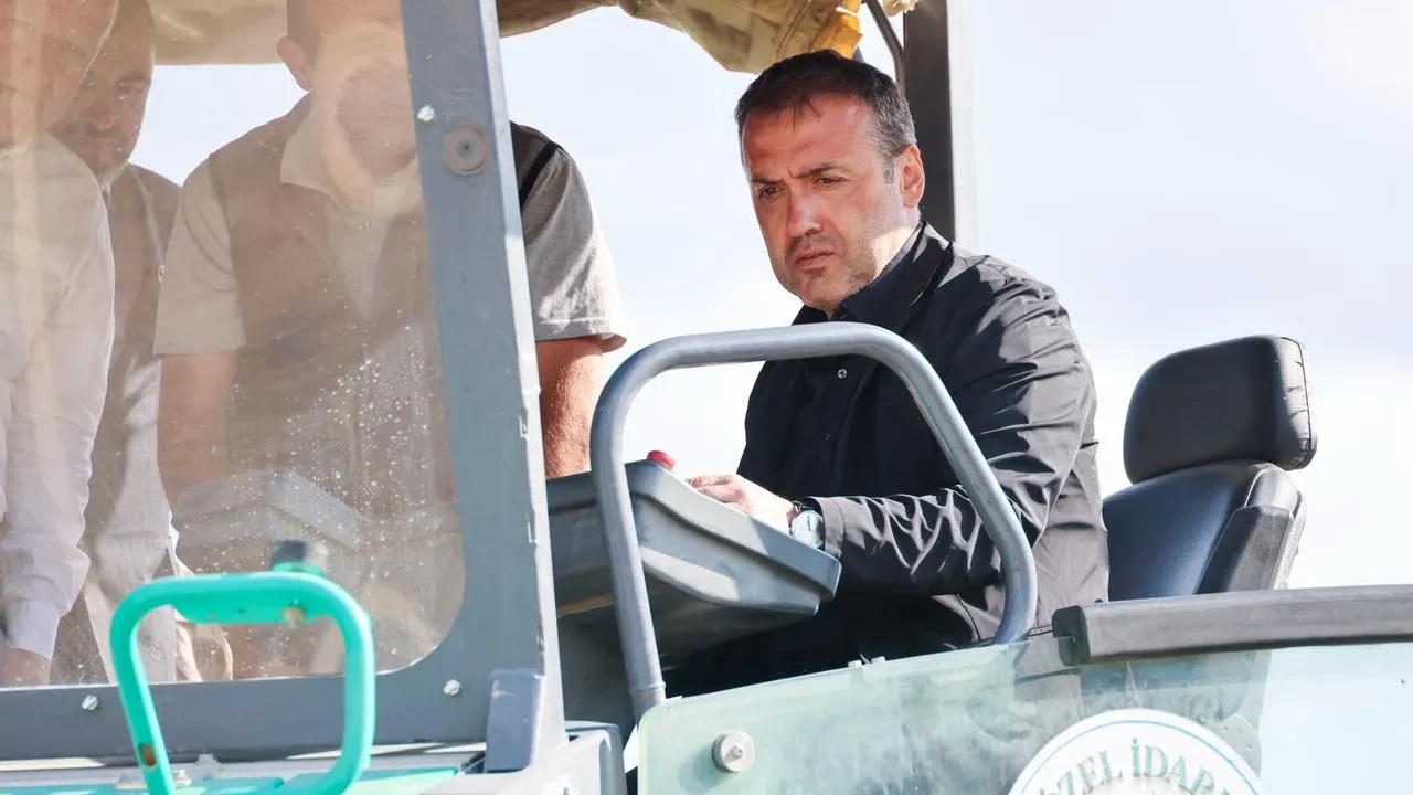 Vali Sözer Sarıdayı Köyü yolunu modernize etti