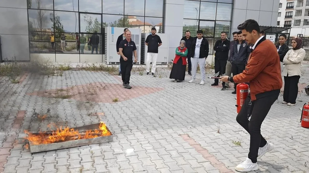 Çankırı AFAD personele yangın tatbikatı eğitimi verdi