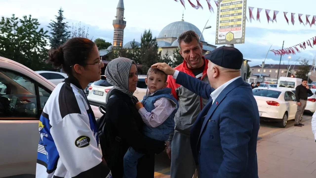 Başkan Sekmen Erzurum esnafı ile buluştu