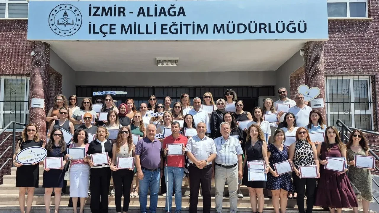 Aliağa öğretmenleri eTwinning Kalite Etiketi ile ödüllendirildi