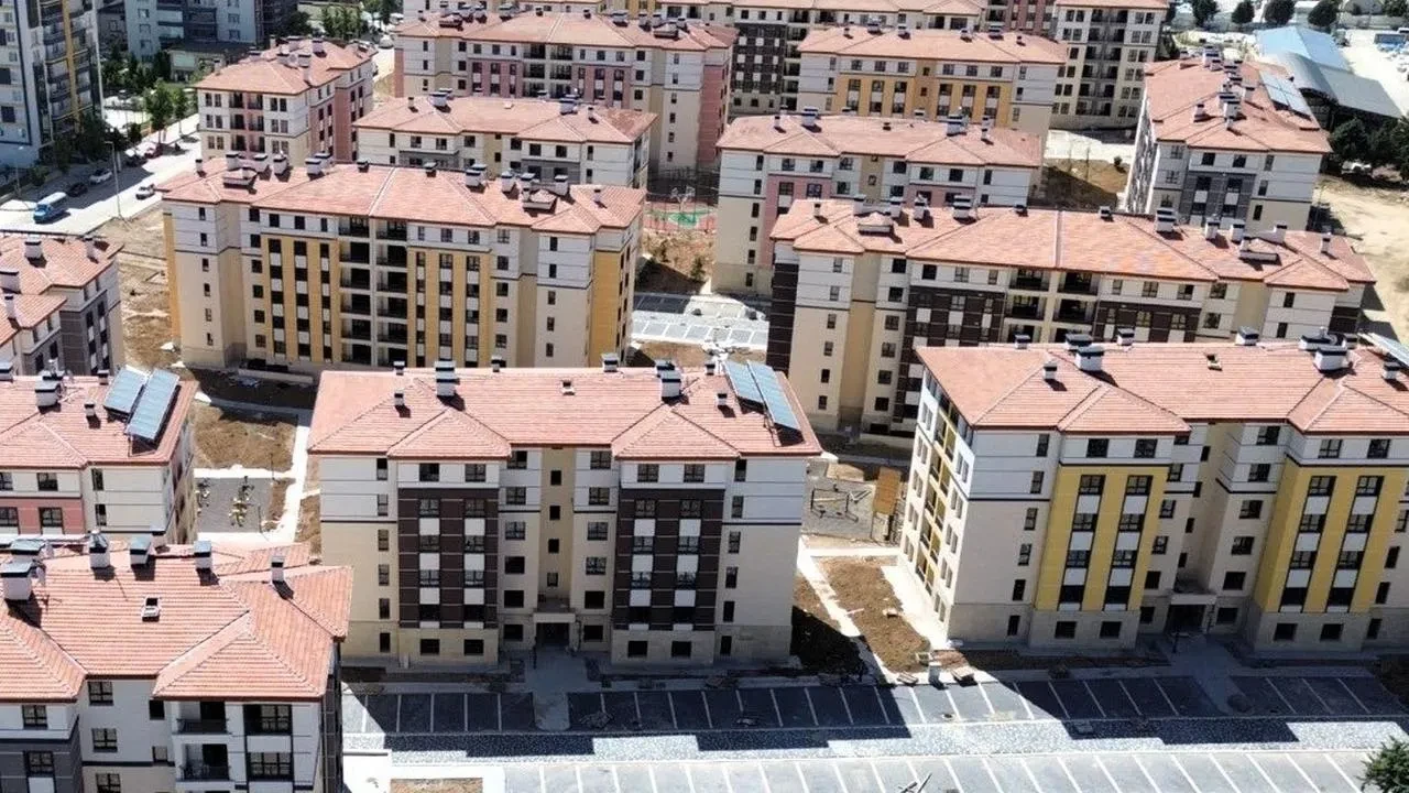 Malatya Yeşilyurtta TOKİ konutları sahiplerini buluyor
