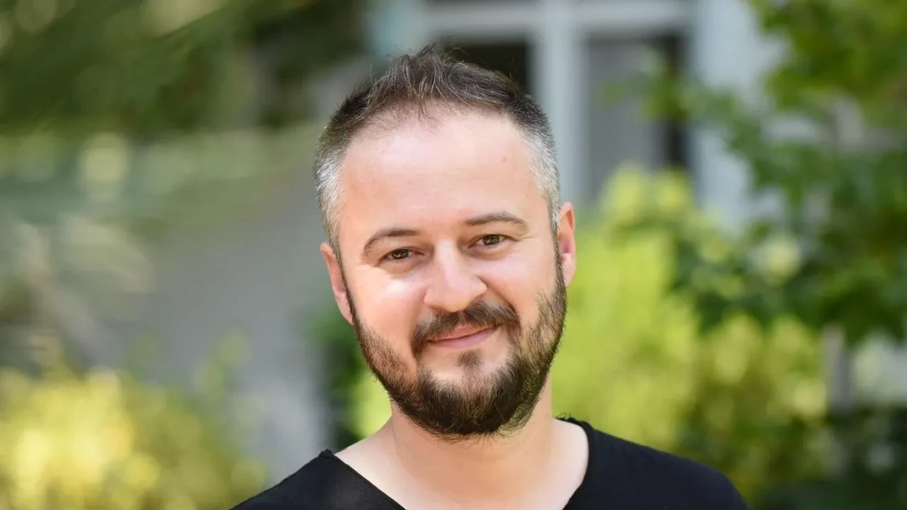 Sıcak havalarda yılanlar yerleşim yerlerinde görülüyor