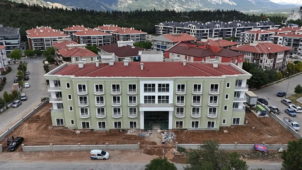 Hasan Özcan Yaşam Evi Muğlada yükselmeye başladı