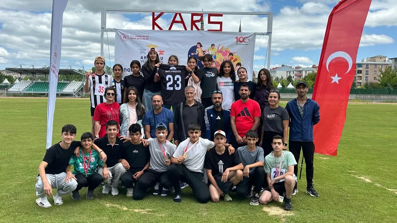 Elazığ Atletizm Takımları Karsta Çifte Şampiyonluk Kazandı