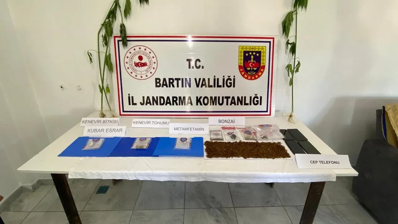 Bartın Zonguldak ve İstanbulda büyük uyuşturucu çetesi çökertildi