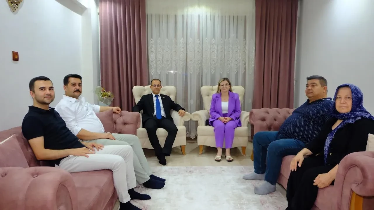 Başkan Doğanca şehit Bahri Uçuş ailesini ziyaret etti