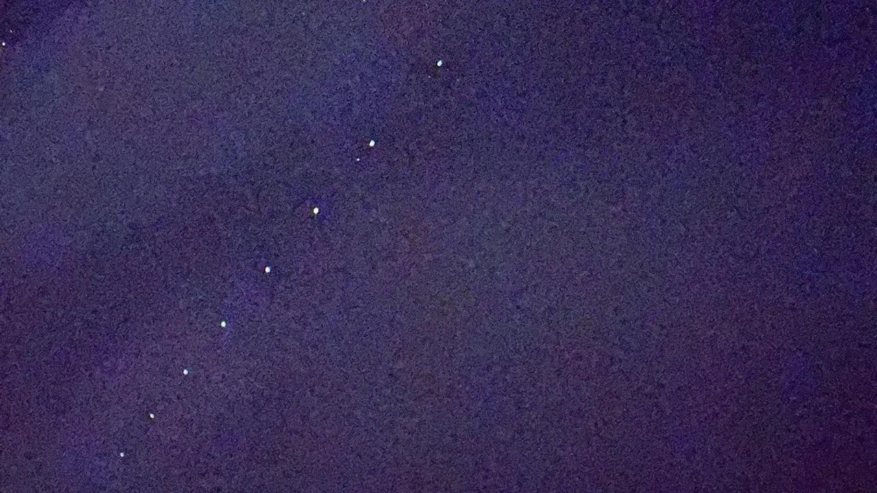 Besni semalarında Starlink uyduları gökyüzünde dans etti