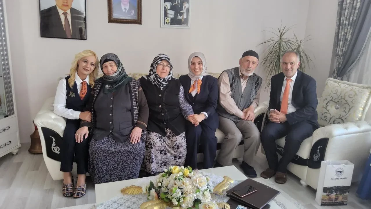 Kars Valiliği şehit aileleri ve gazileri ziyaret etti