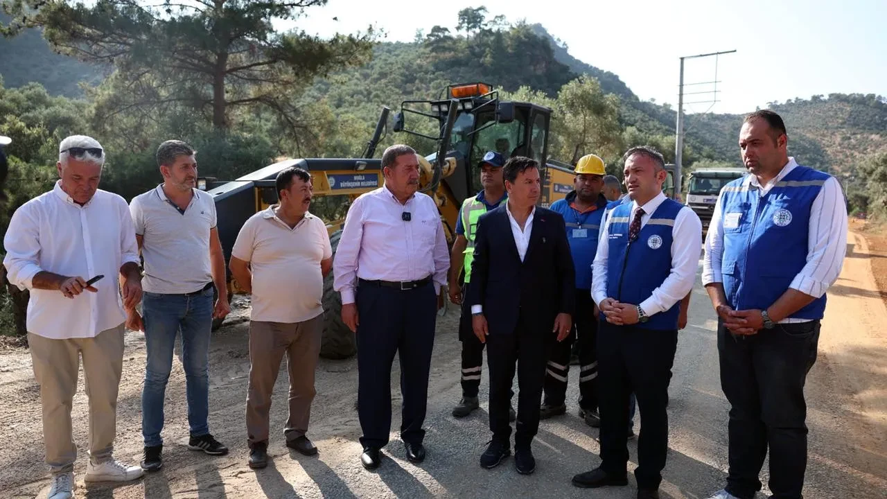 Başkan Aras Milas yol yatırımlarını yerinde inceledi