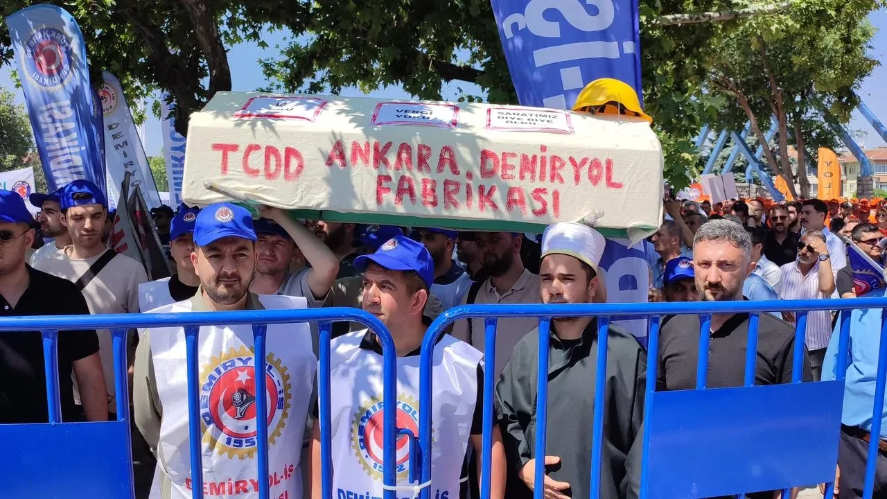 TÜRKİŞ ve sendikalar Maliye Bakanlığına yürüdü