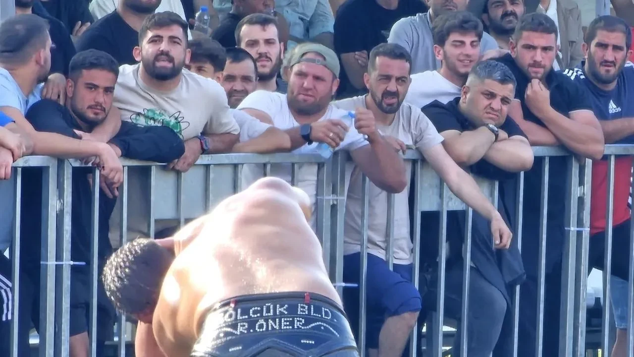 Gölcük Belediyesporlu Abdulrefik Öner başaltı şampiyonu oldu