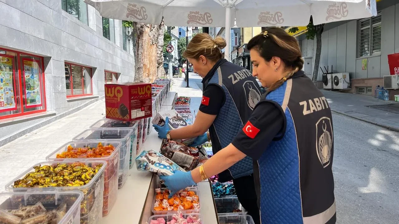 Bilecik zabıtası bayram öncesi şeker satışlarını denetliyor