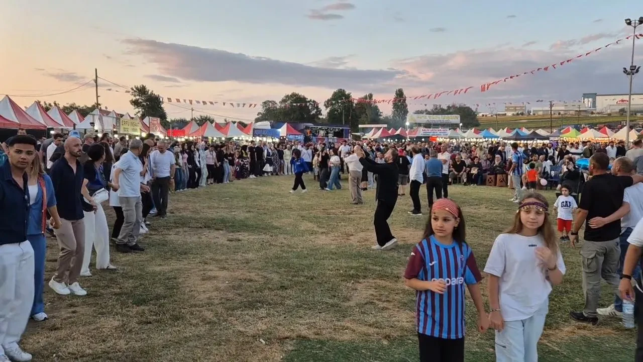 Tekirdağ Yayla Şenliğinde bir kilometre horon yaptılar