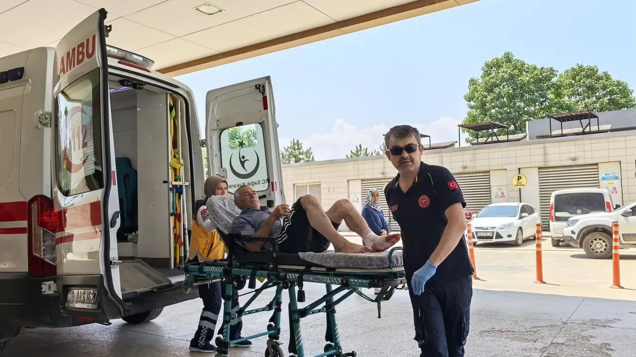 Bursada bisiklet ve motosiklet İnegöl yolunda çarpıştı