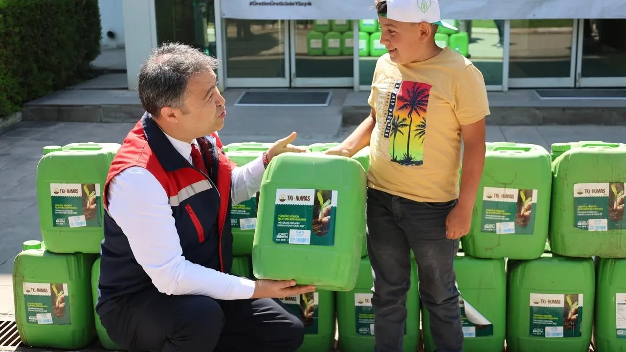 Afyonkarahisar çiftçileri TKİ hümik asit desteği aldı