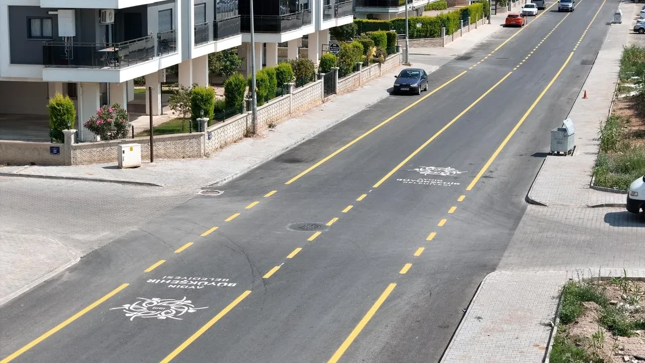 Aydın Zeybek Mahallesi yeni asfaltına kavuştu