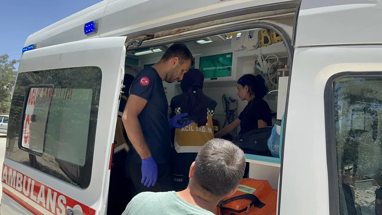 Adıyaman sokak ortasında genç sopalı saldırıya uğradı