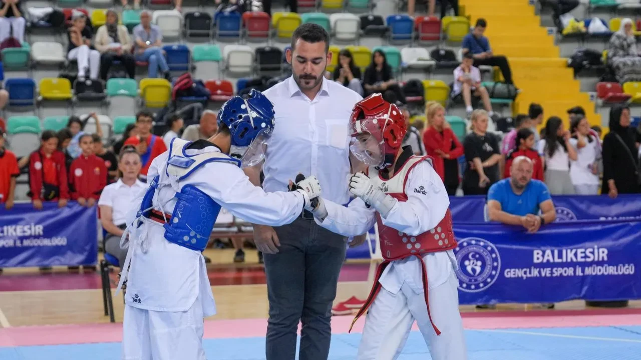 Genç taekwondocular ANALİG için Balıkesirde buluştu