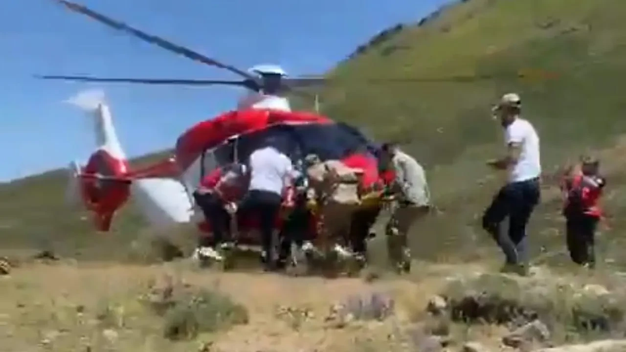 Vanda yayla bölgesinde yaralı vatandaş helikopterle kurtarıldı