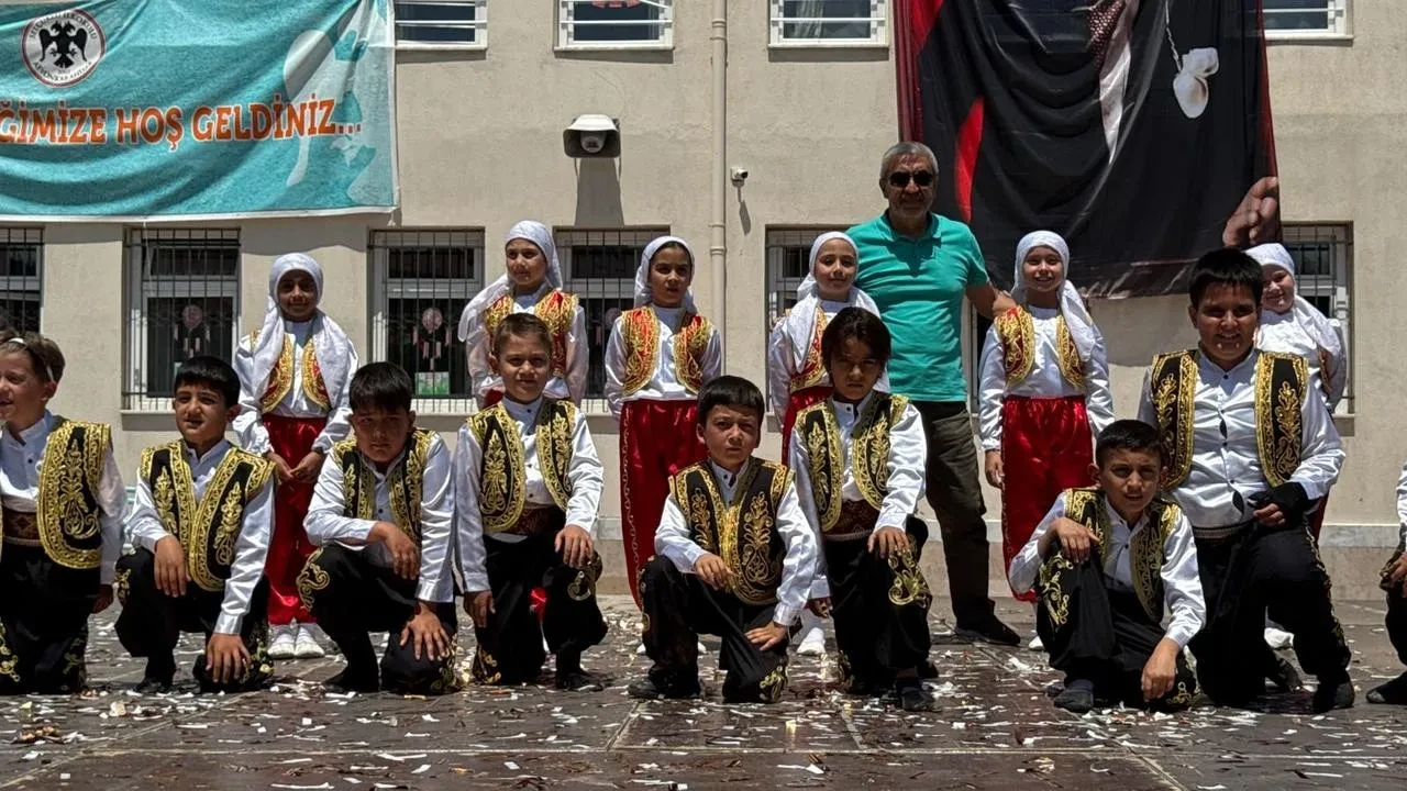 Selçuklu İlkokulu öğrencileri bahar şenliğinde buluştu