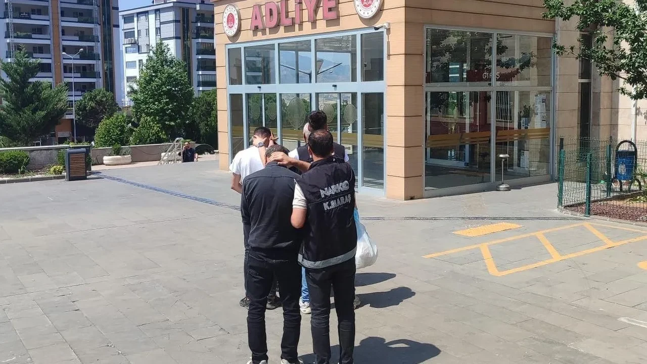 Kahramanmaraşta uyuşturucu satıcıları operasyonla yakalandı
