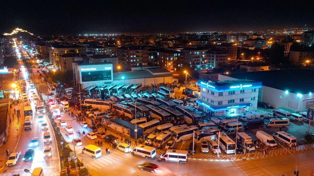 Van Belediyesi Vanspor taraftarını Kayseri finaline götürüyor