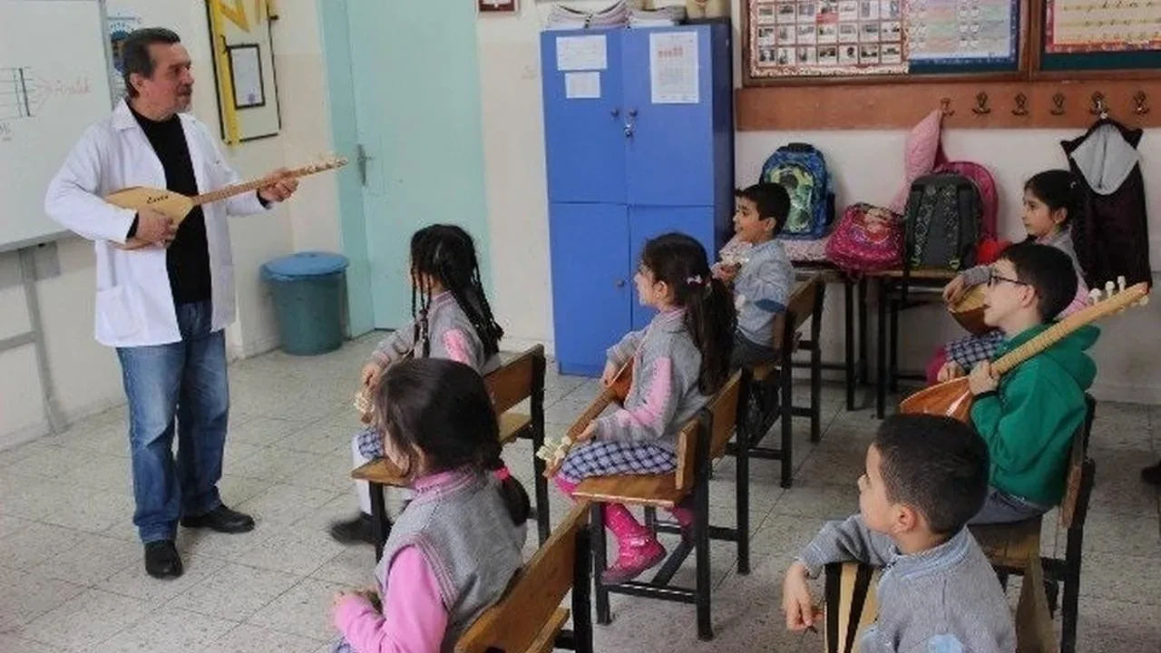 Emekli öğretmen Şevket Akar köy anılarını yazdı